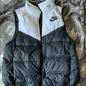 Black and white womens nike vest